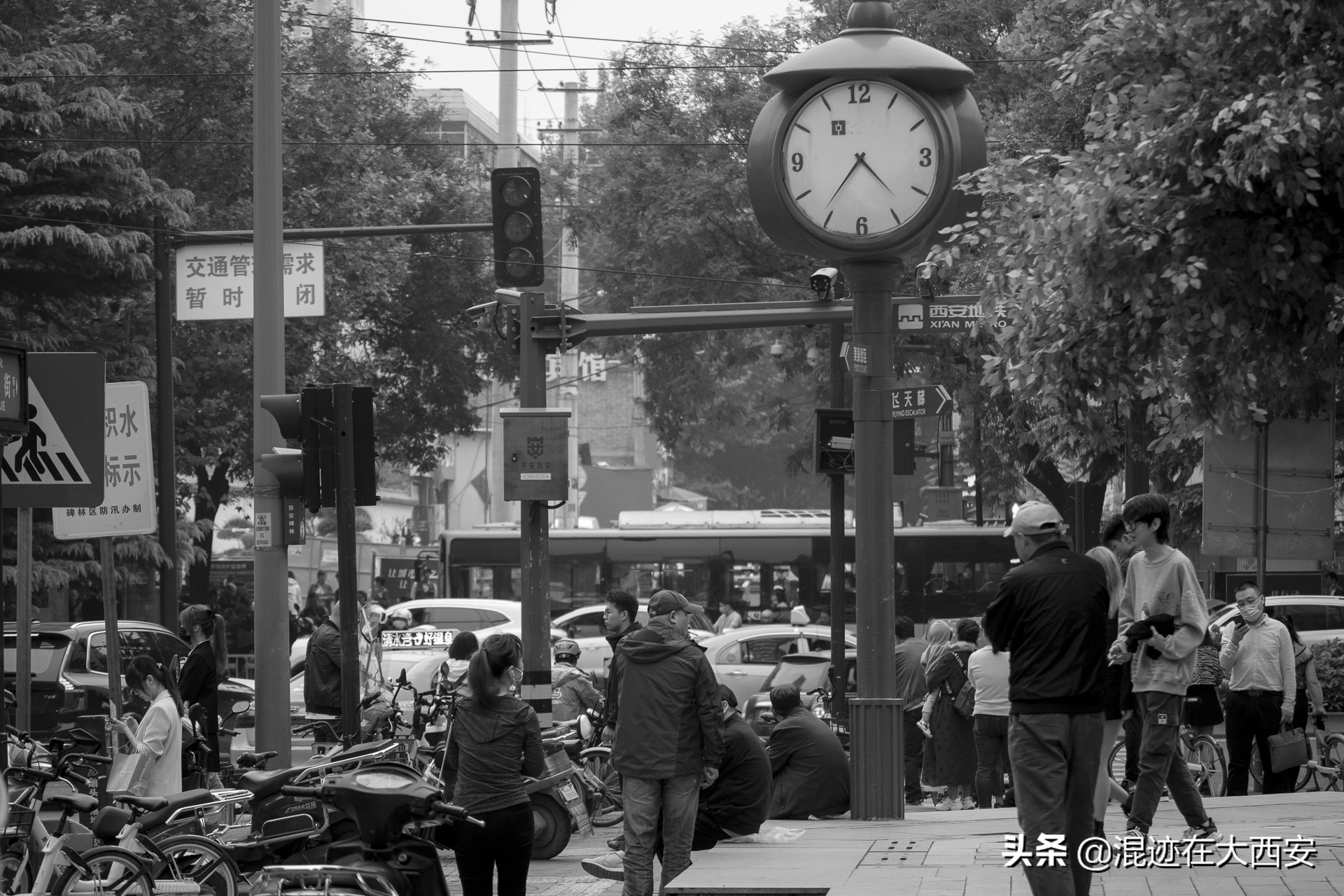 西安中贸广场夜景图,西安中贸广场攻略