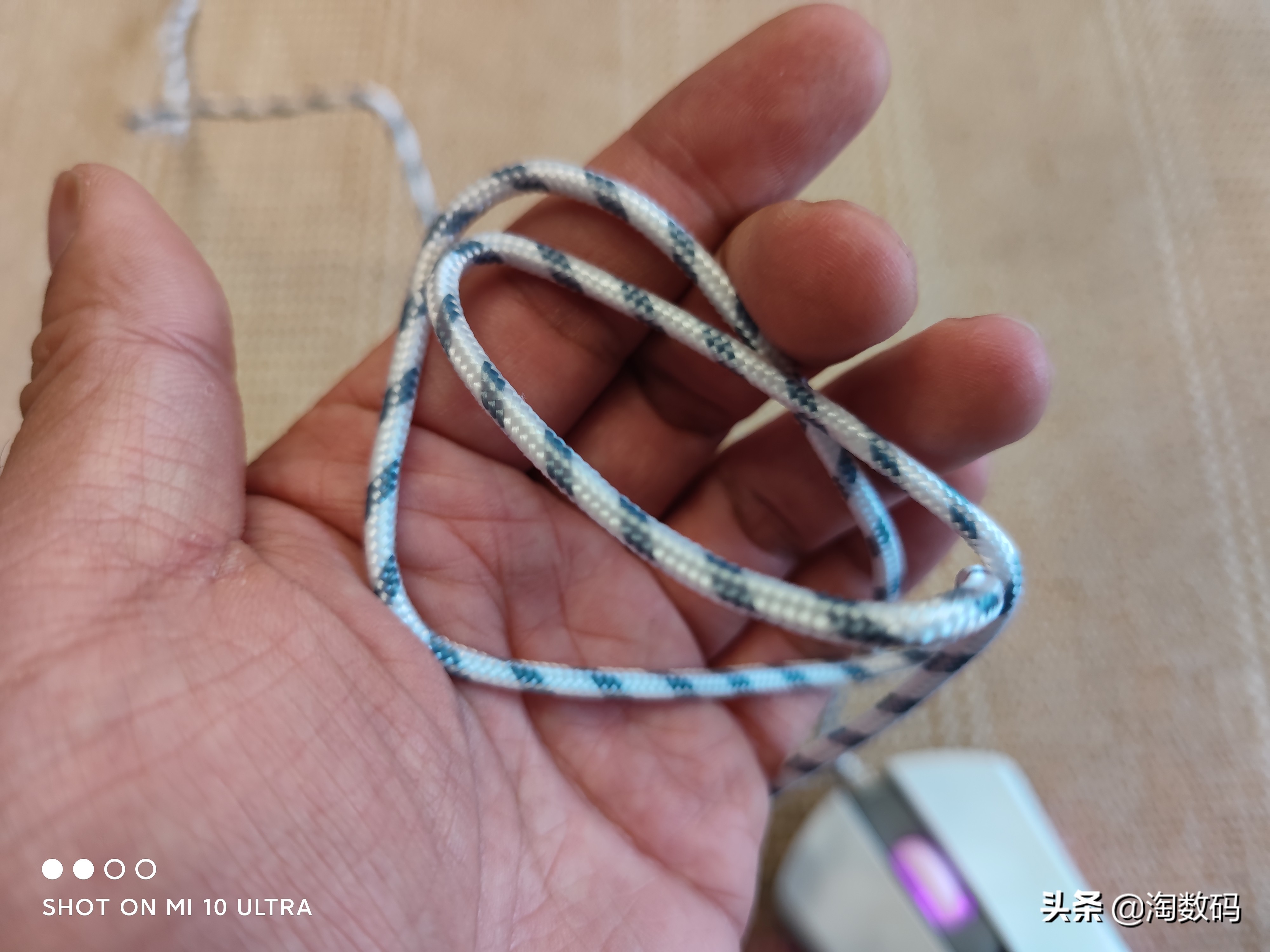 欧姆龙鼠标微动开关盖子如何拆,欧姆龙蓝点微动鼠标