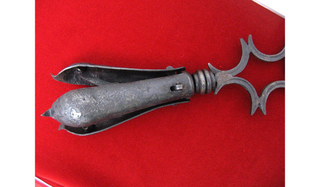 你知道哪些酷刑?盘点古代西方的残酷刑罚。细思极恐