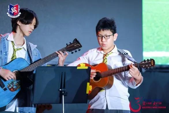 被称为沪上传奇校长,她说出了这所学校在三年内成为黑马的原因