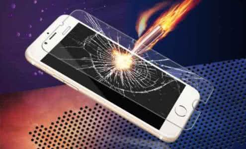 手机屏幕裂纹了贴个钢化膜行不行,手机屏幕贴水凝膜好还是钢化膜好