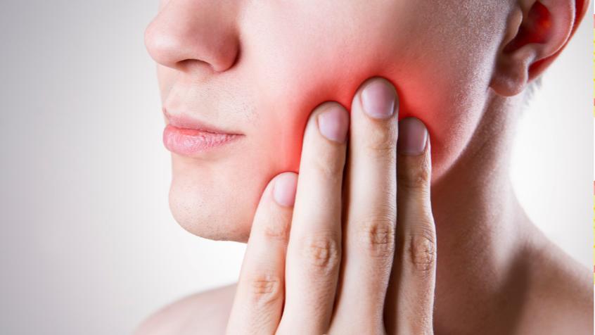 一到晚上就牙疼而且不知道哪个疼,一到晚上牙疼的睡不着