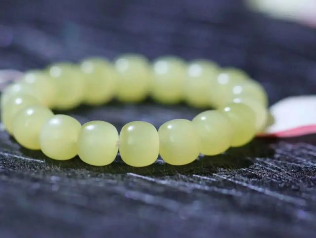 晚上睡觉可以戴和田玉吗,和田玉手镯洗澡能戴吗