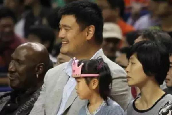 姚明女儿身高最新数据,姚明女儿现在真实身高