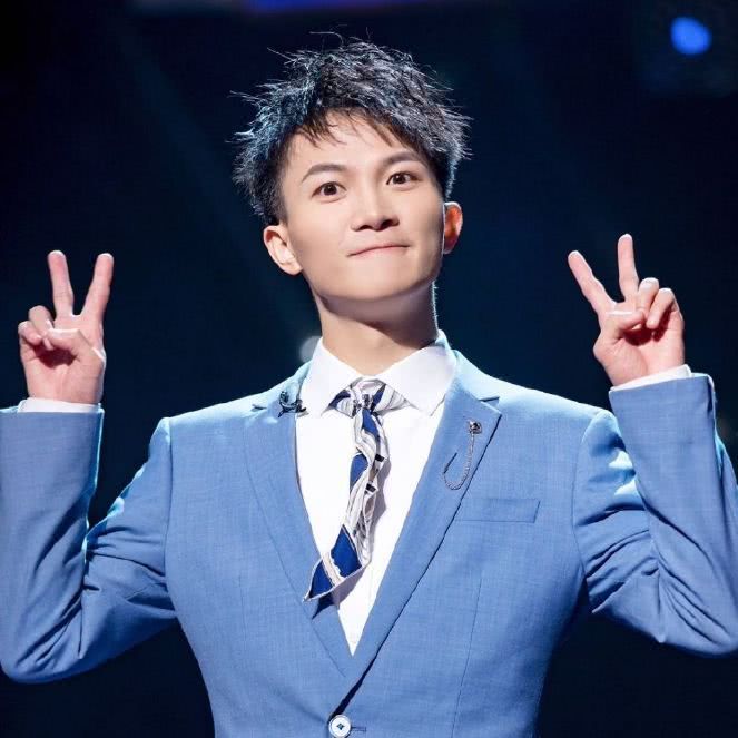 央视元旦晚会周深周笔畅,李宇春周笔畅张靓颖尚雯婕谭维维