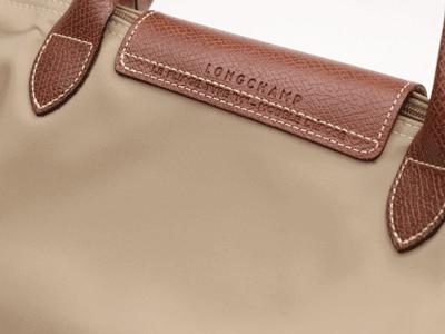 最有权势的德国总理天天背的千元包,这个法国的品牌到底多好用