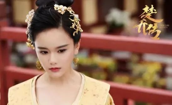 现在的网红脸和以前的网红脸,以前的网红脸vs现在的网红脸