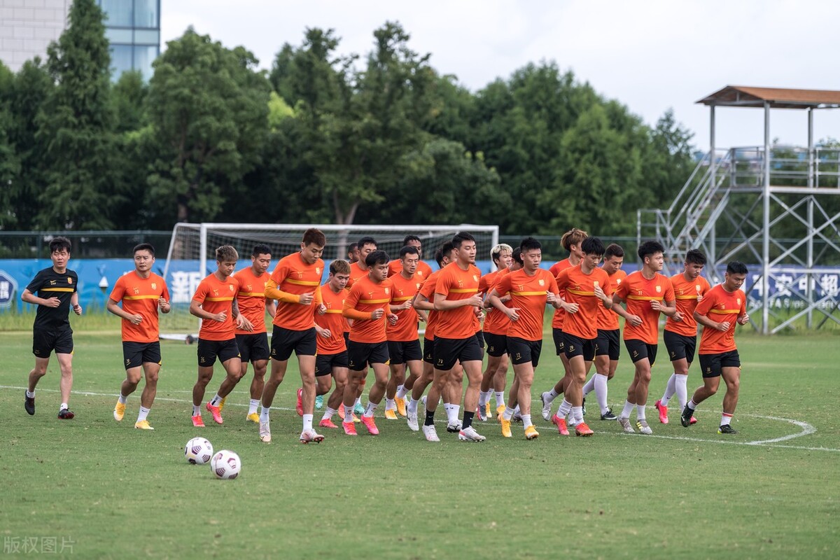 蒿俊闵三哥回家接地气,偶遇三哥蒿俊闵