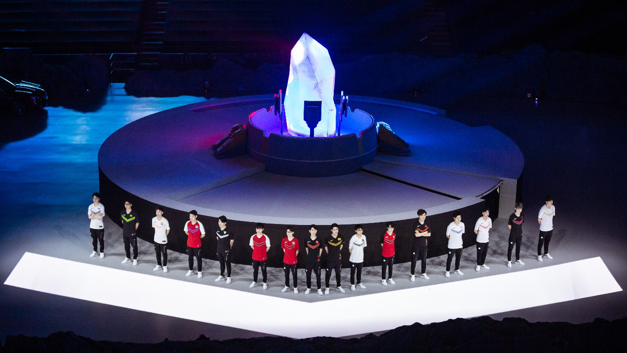 英雄联盟：耐克LPL系列公布，10月1日起陆续发售，这次会真香吗？