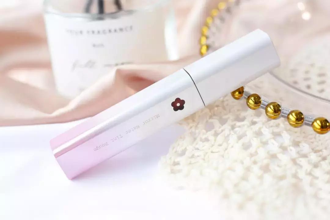 大牌口红不拔干显白试色推荐种草,显白好用的口红推荐