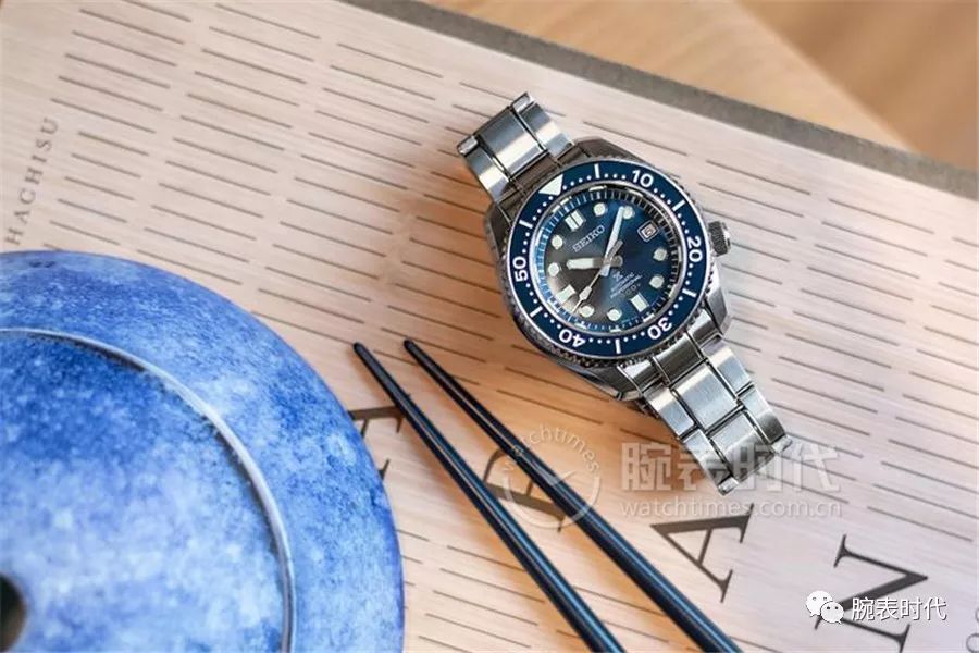 精工seiko复古绿新款,精工紫色限量款