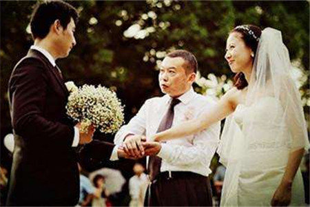 新娘父母婚礼致辞催泪,新娘父母婚礼致辞范文