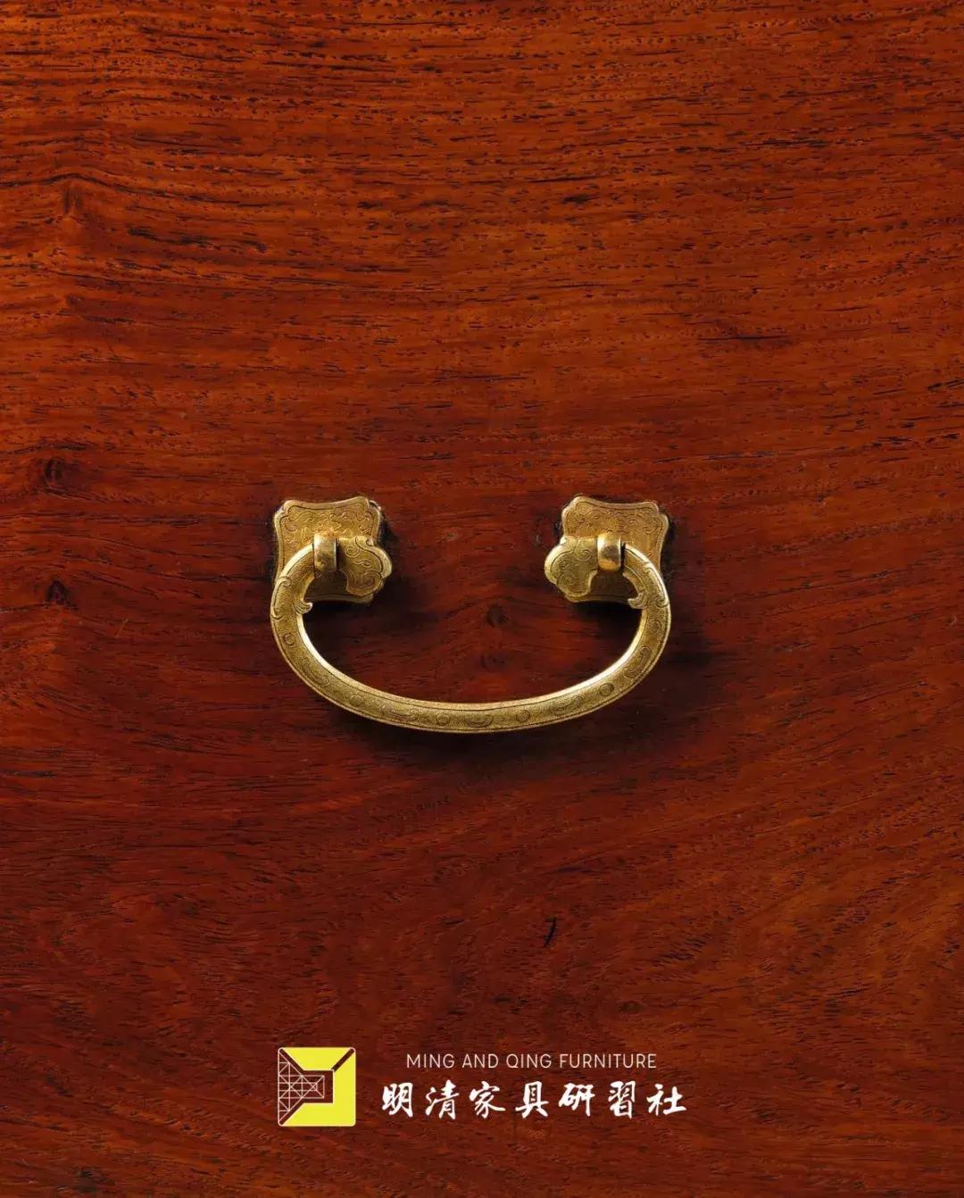 明清家具展厅灯光设计,明清家具铜蝙蝠配饰