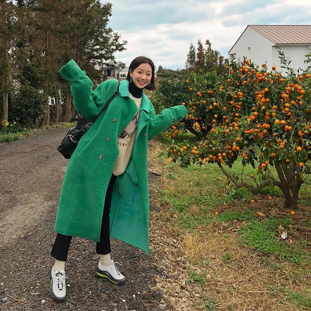 冬款大衣搭配连帽毛衣,大衣内搭毛衣裙冬中长款