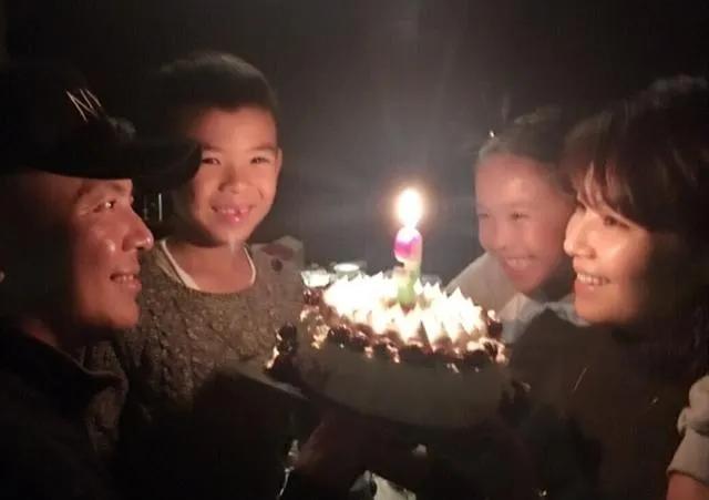 王珂：百亿富豪闪婚女明星，三年后遭遇破产，媳妇成“国民贤妻”