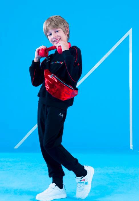 新百伦儿童童装官方旗舰店,新百伦领跑儿童工厂