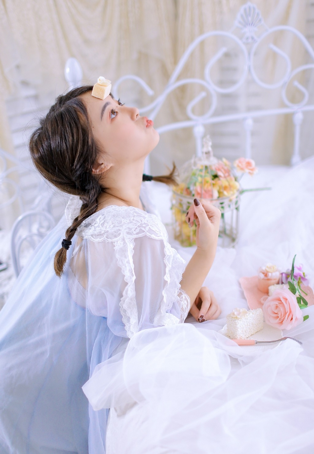 清纯美女居家甜美慵懒写真图,古典美女清纯气质写真