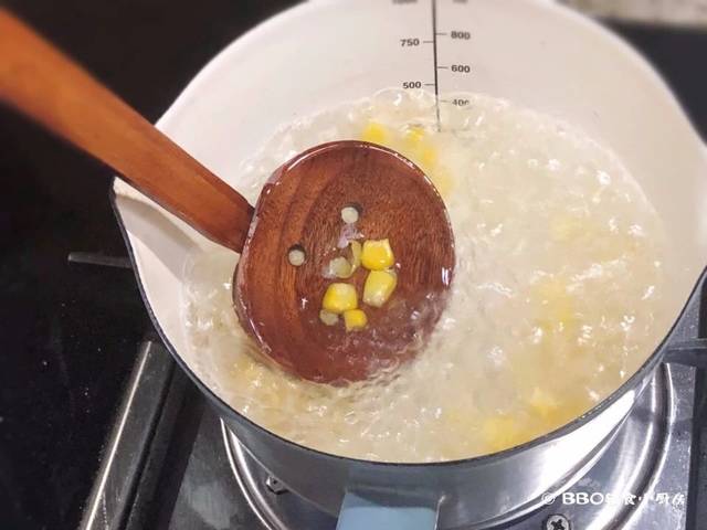 宝宝辅食鳕鱼香煎,宝宝辅食鳕鱼玉米蛋卷