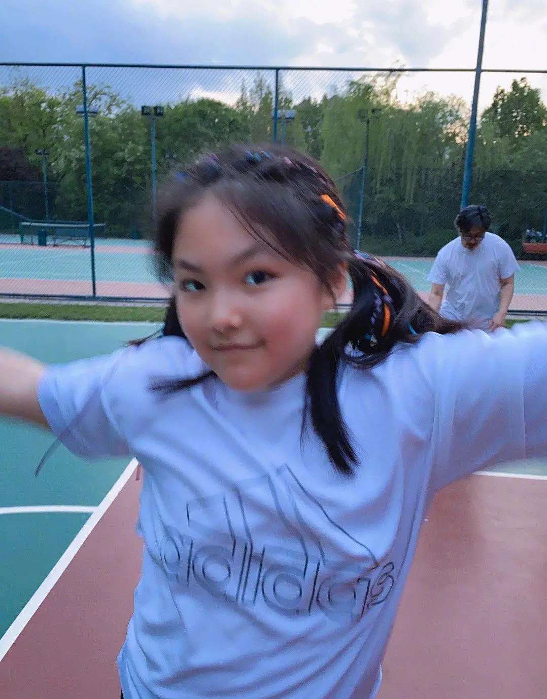 王诗龄时尚,王诗龄瘦20斤五官大变样