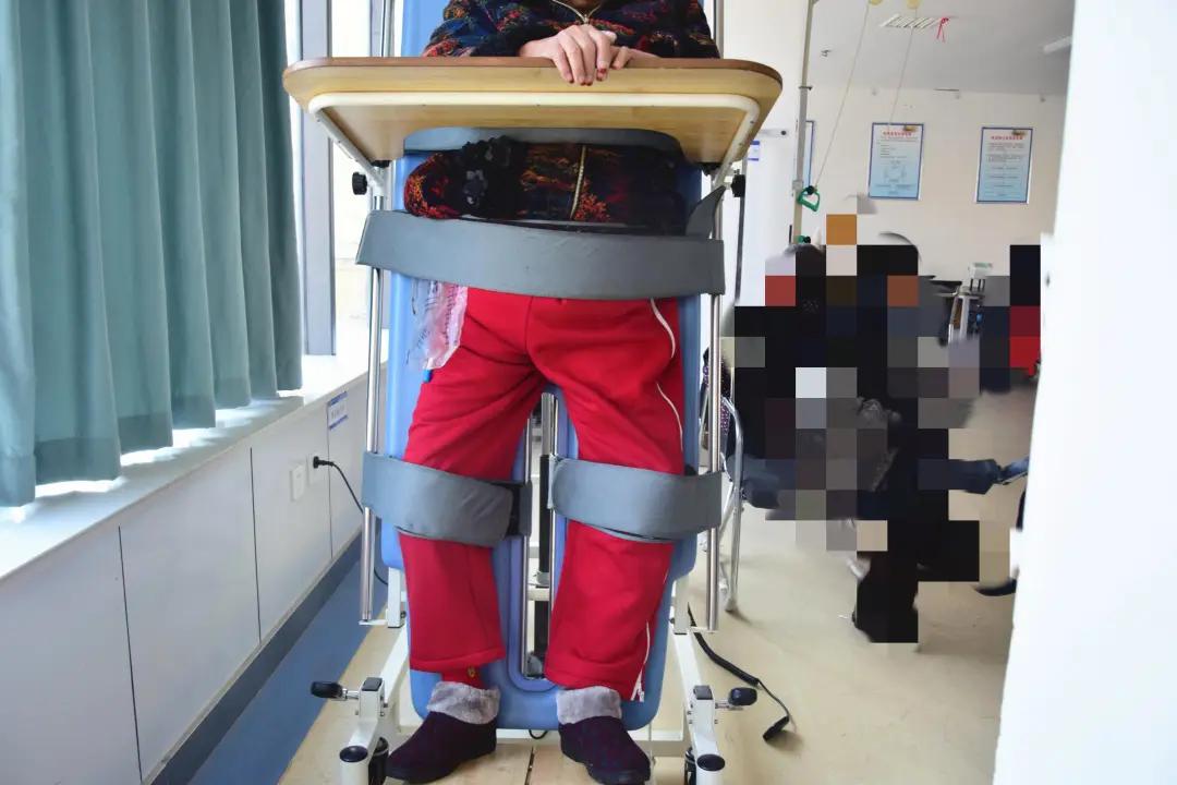 长葛哪医院?一患者非往医生兜里“塞钱”!医生竟“收了”