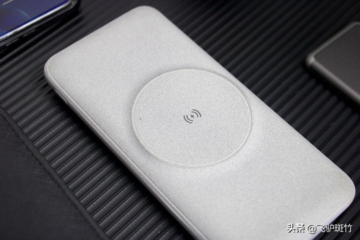 鍗楀崱鏃犵嚎鍏呯數瀹漰ow-1鍜宲ow-2,鍗楀崱magsafe纾佸惛鏃犵嚎鍏呯數瀹漰ow3