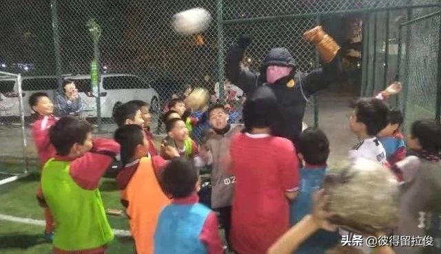 青岛红狮足球俱乐部,青岛红狮足球比赛