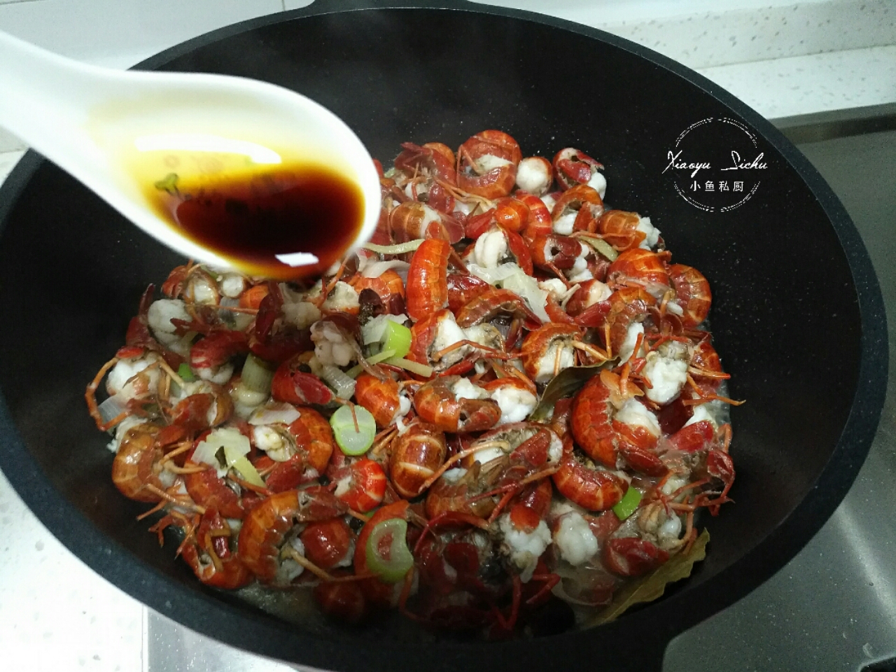 小龙虾怎样煮肉质入味不散,小龙虾怎么煮肉质q弹入味