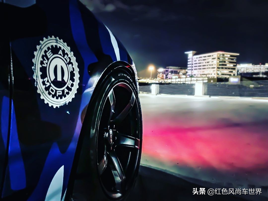 道奇战马srt8多少钱,肌肉猛兽道奇战马