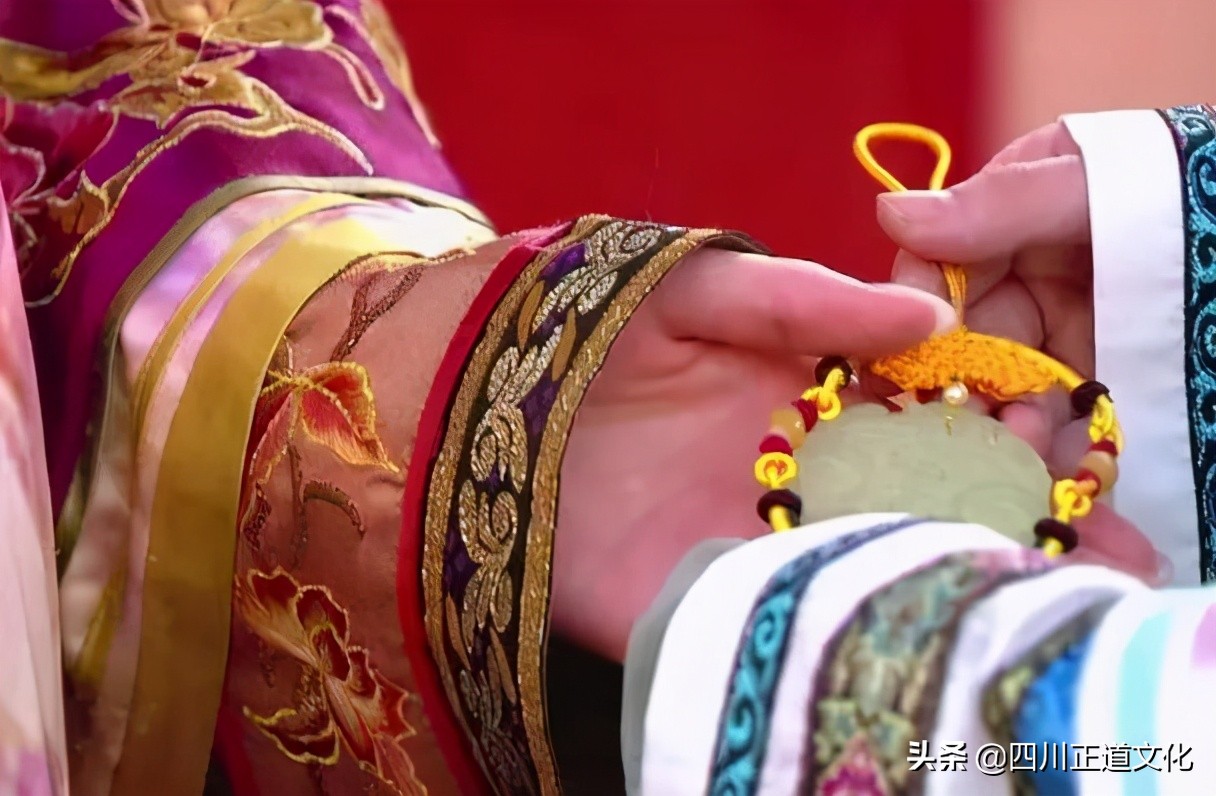 为什么只有中国人喜欢戴黄金,中国人佩戴黄金