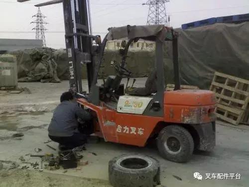 叉车师傅的辛苦与感受,别再抱怨养车难