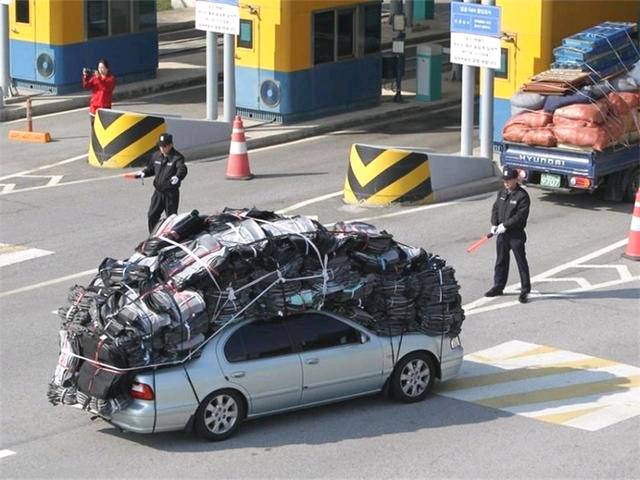 小车拉货摆地摊可以去咨询交警吗,私家车拉货被交警查到怎么处罚