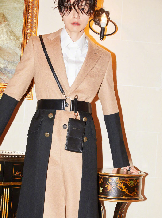 韩国男演员李准基的图片,韩国最帅气男明星李准基