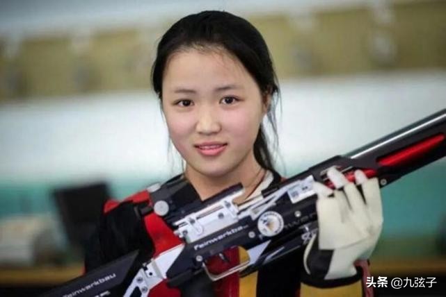 从靶位上睡觉睡醒拿亚军到奥运会首金得主，00后的杨倩经历了啥？