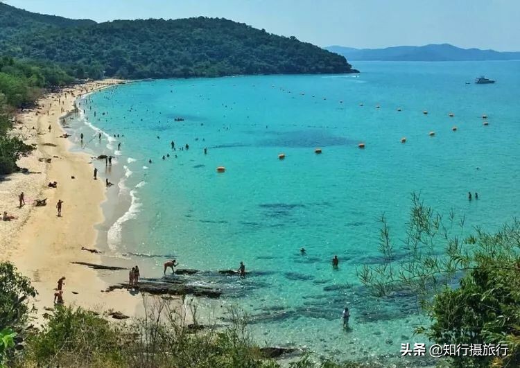 离曼谷芭提雅不远的沙美岛又称情人岛，值得你在泰国旅程中走一走