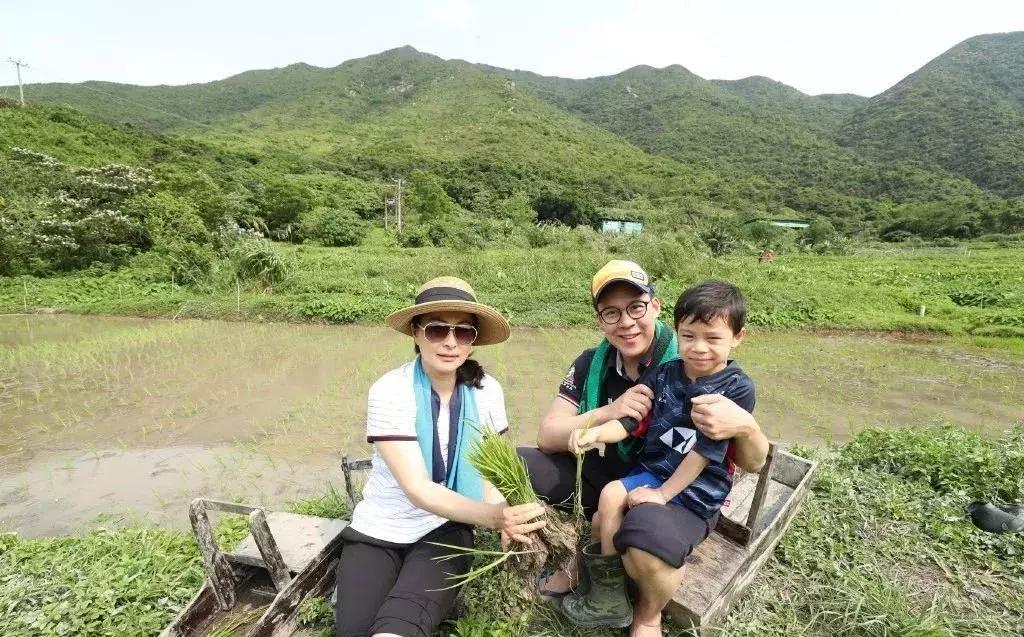 “豪门媳妇”郭晶晶：霍启刚视她如宝，婆婆朱玲玲赠30万名表宠她