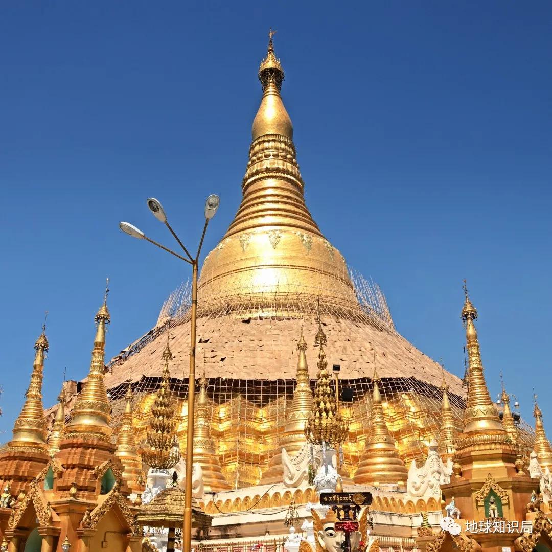 仰光大金塔金碧辉煌,缅甸大金塔贴金