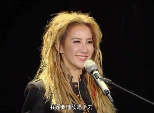 李玟跟曾志伟视频,香港女歌手李玟最新消息