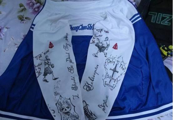 初中生“限量款”校服,堪比美院学生,老师看后立马严肃起来