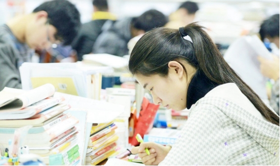 女生读什么专业最好找工作稳定,最适合女生报考的高薪专业