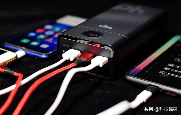 120w快充50000毫安充电宝测评,aigo移动电源快充版c40s