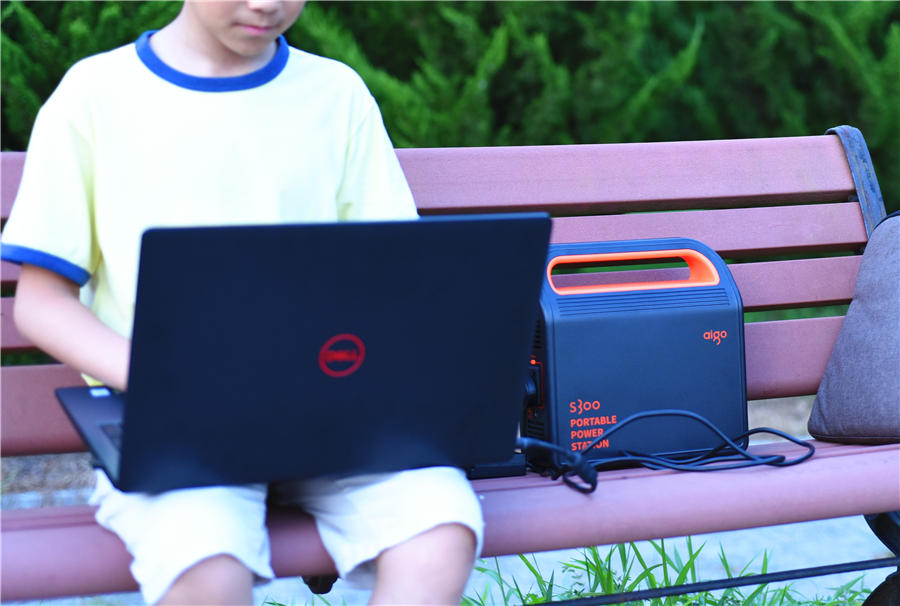 这才是户外露营的正确打开方式！aigo户外储能电源S300体验评测