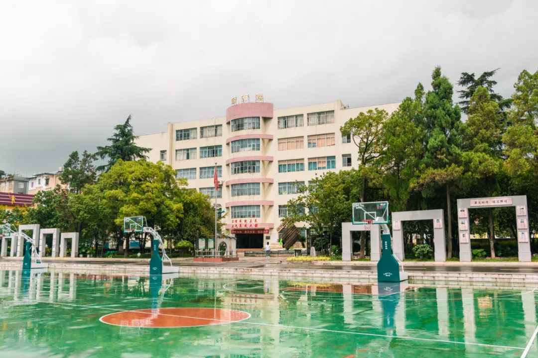 崭新宿舍，超赞食堂，便利设施！在昆二十四中学习与生活超幸福