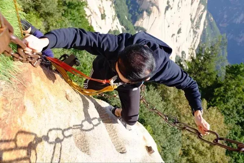 华山最险鹞子翻身,华山鹞子翻身官方拍照