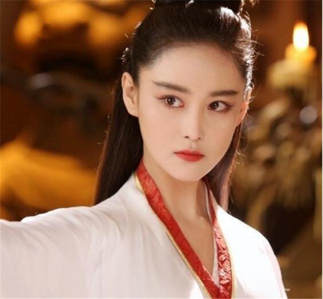 有这四种眼型的女生颜值肯定不低,公认最好看的三种眼型女生