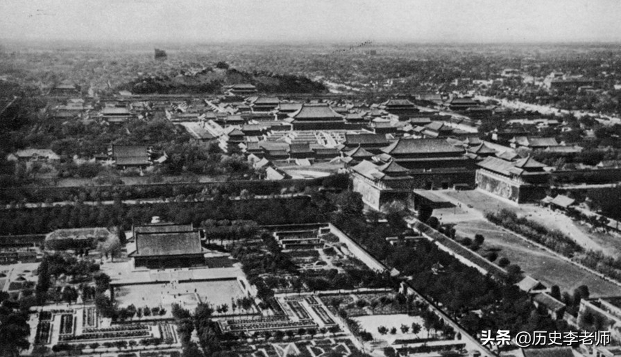 溥仪和李淑贤在游故宫,李淑贤对晚年的溥仪好不好