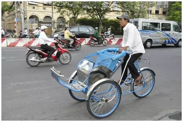 宝马金河星全封闭三轮摩托车,宝马摩托车k1800gt正三轮