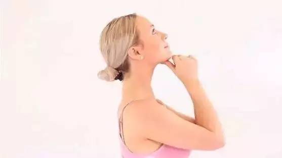 扭脖子咔咔响对颈椎有坏处吗,扭脖子骨头咔咔作响能治吗