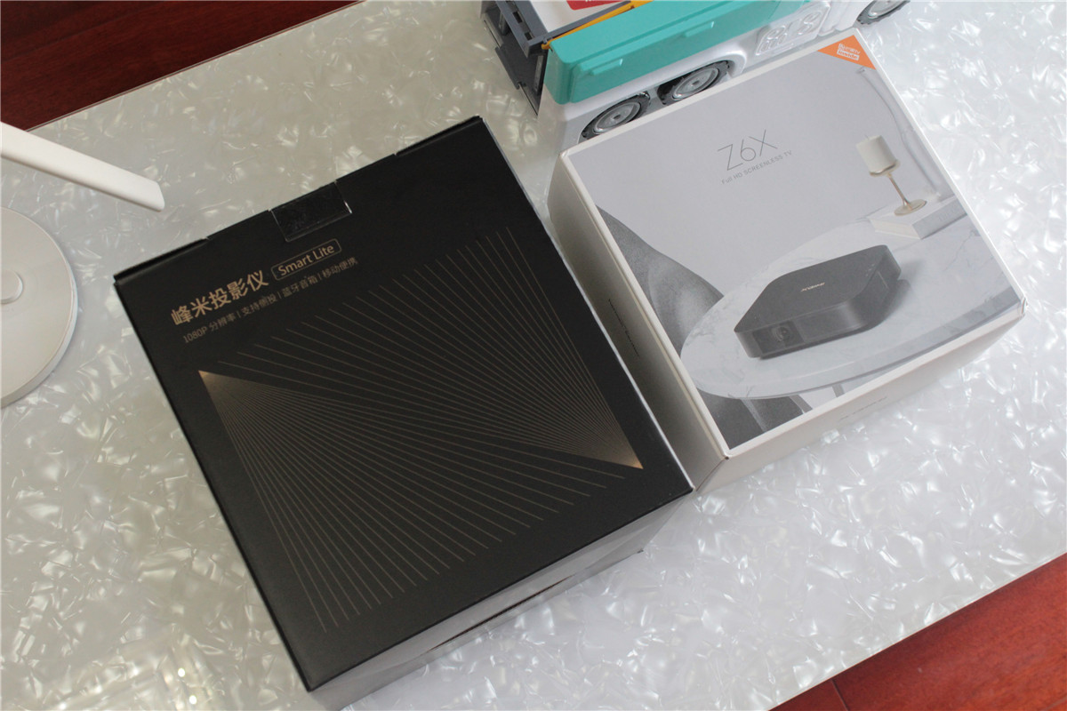 小米投影仪1代对比峰米smart,小米全色激光投影对比极米