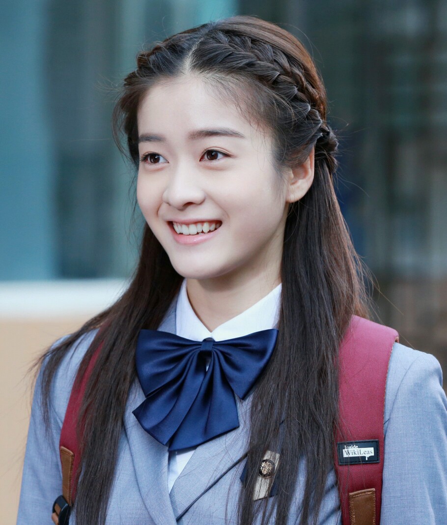 童星张雪迎的12岁照片,演技好却不火的女明星张雪迎