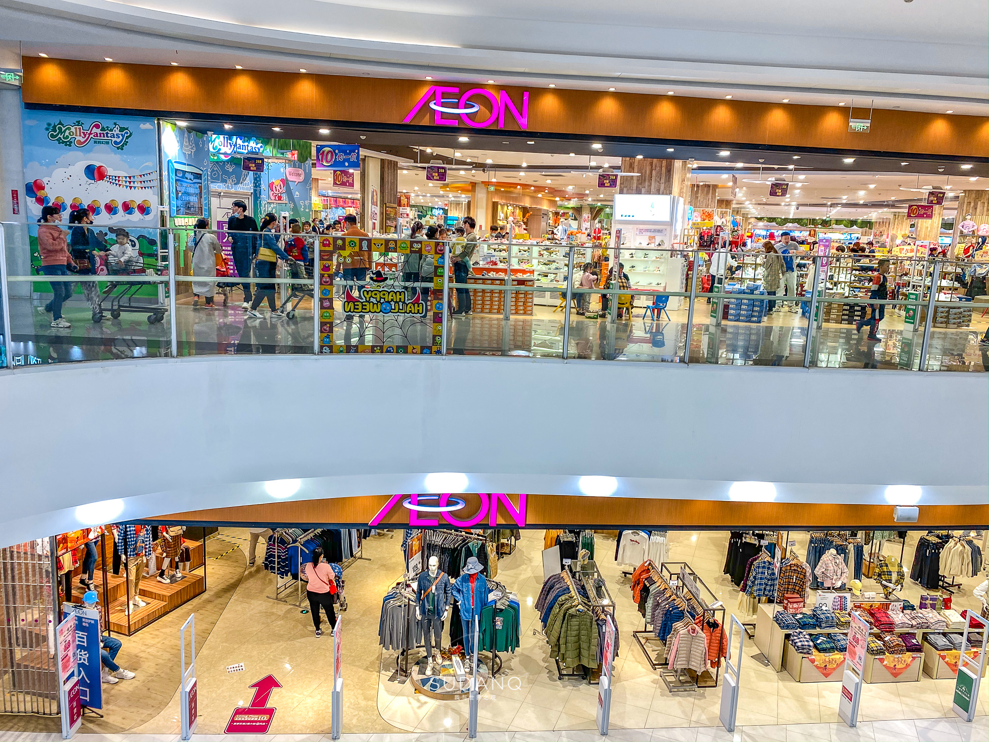 武汉哪家购物中心好玩,武汉最大的购物中心有多大